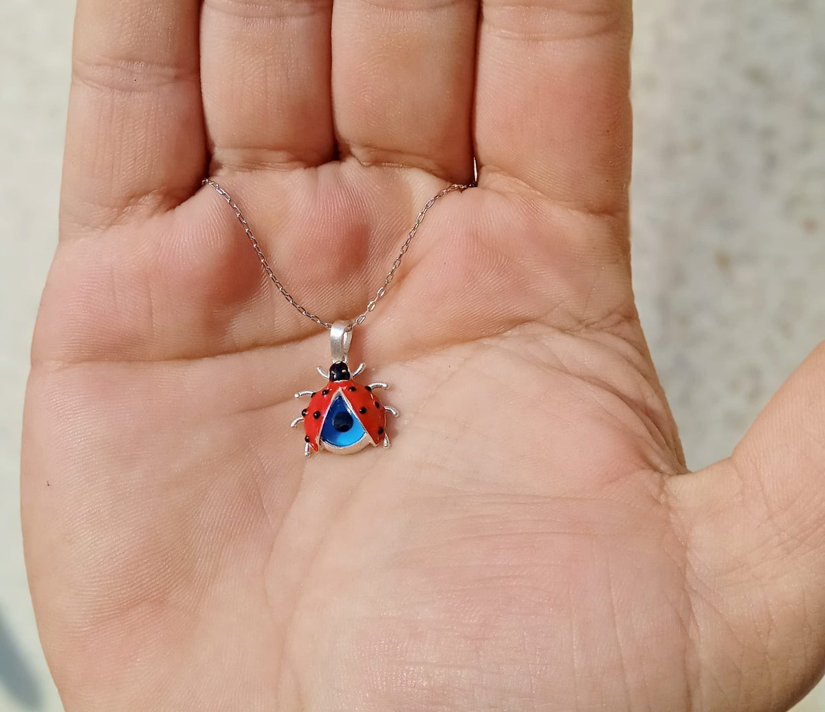 MYSTIC JEWELS By Dalia - Colgante de Plata de Ley 925 con Mariquita Roja y Mal de Ojo de Cristal para Protección y Buena Suerte, Kids, Niñas