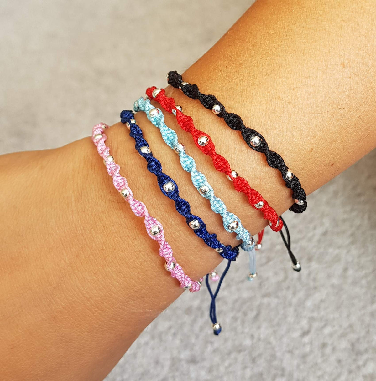 MYSTIC JEWELS - Pulsera Kabbalah de Hilo de Colores con Bolas, Amuleto, protección Mal de Ojo, Buena Suerte, Good Luck