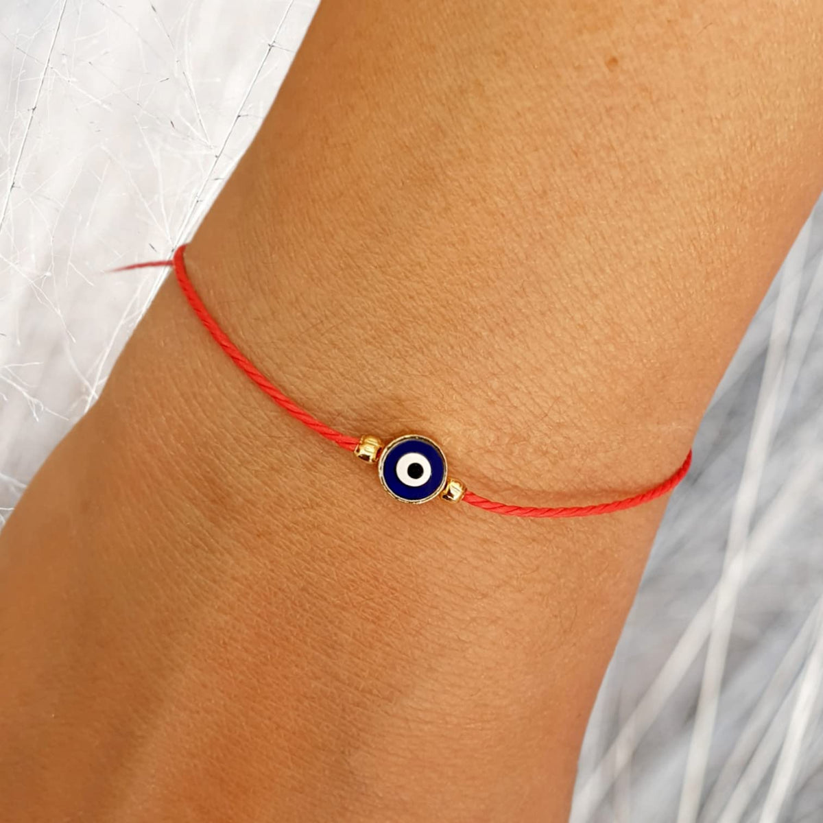 MYSTIC JEWELS by Dalia - Pulsera Hilo Rojo - Ojo Turco Azul girando para Buene Suerte