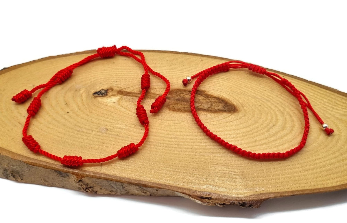 MYSTIC JEWELS by Dalia - Pulsera con nudos Hilo Rojo - Pulsera protección y mal de ojo ajustable, amuleto Suerte, Hecha a mano, unisex