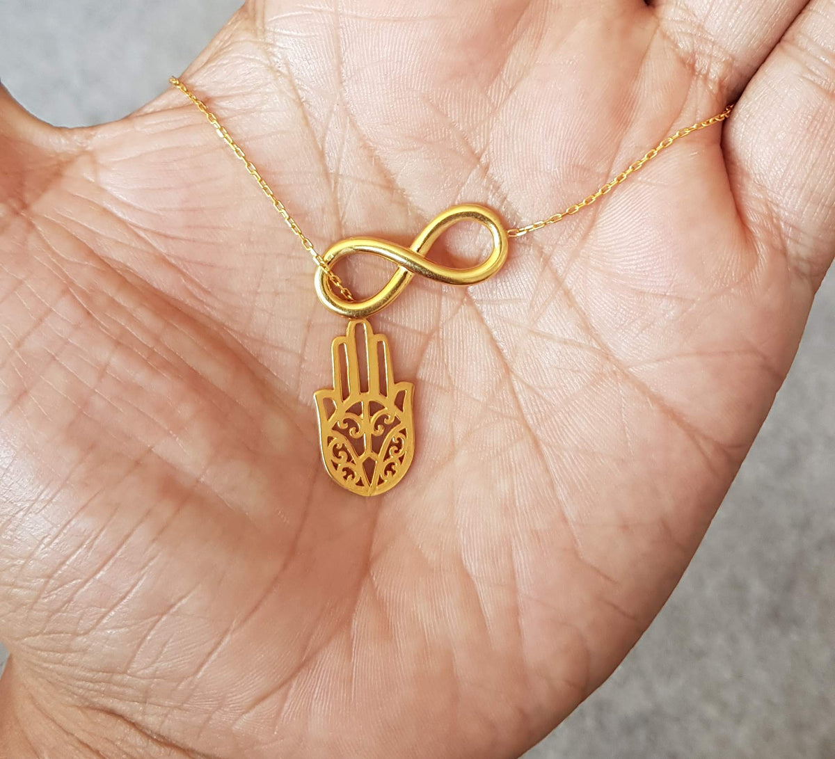 Mystic Jewels - Mano de Fatima con Infinito - Plata de Ley 925 - Regalar para Buena Suerte