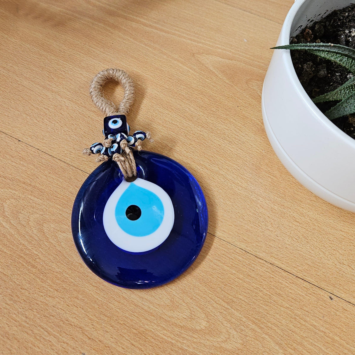MYSTIC JEWELS - Amuleto Turco Nazar de Vidrio Azul, Colgante de Ojo Protector, 9 cm, con Cordón de Yute, Decoración para Pared