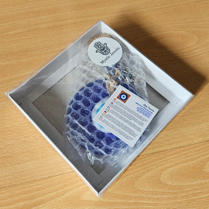 MYSTIC JEWELS - Amuleto Turco Nazar de Vidrio Azul, Colgante de Ojo Protector, 9 cm, con Cordón de Yute, Decoración para Pared