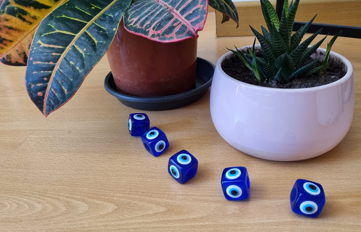 5 Unidades - Ojos Turco para Colgar - plastico contra el Mal de Ojo Azul y Blanco, Amuleto de la Suerte, decoración de Pared